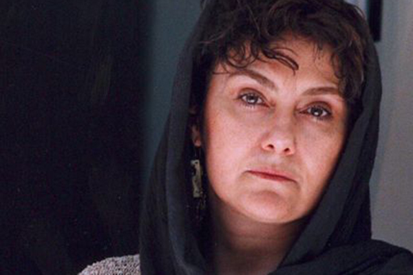 Ее произведения приоткрывают окно в мир иранских христиан: писательница Зоя Пирзад
