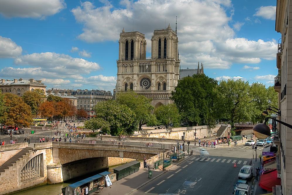 Раз в месяц центр Парижа будет пешеходным