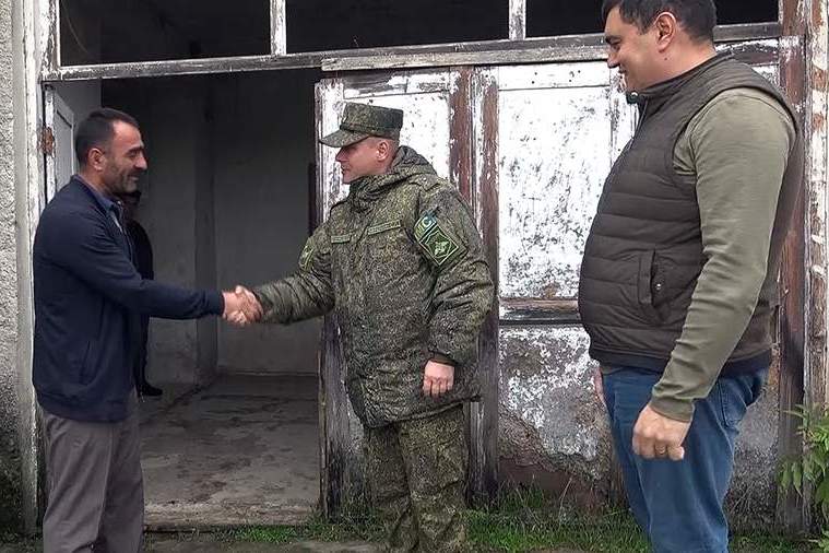 Миротворцы России помогли открыть детский сад в Нагорном Карабахе