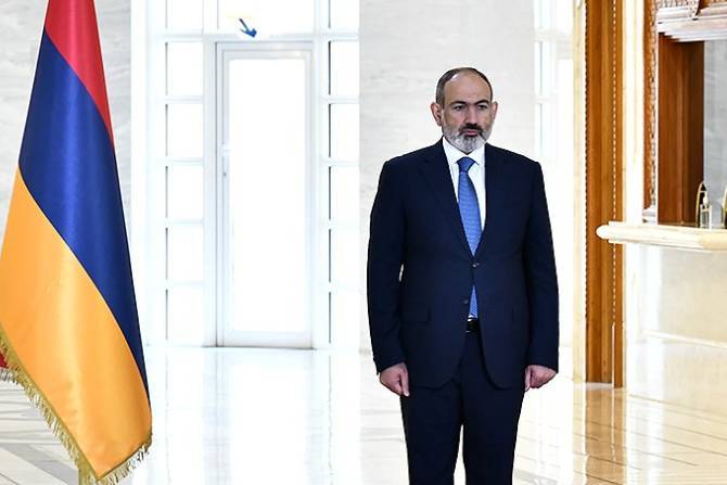 Премьер-министр Армении наградил Отца эмира Катара орденом Дружбы
