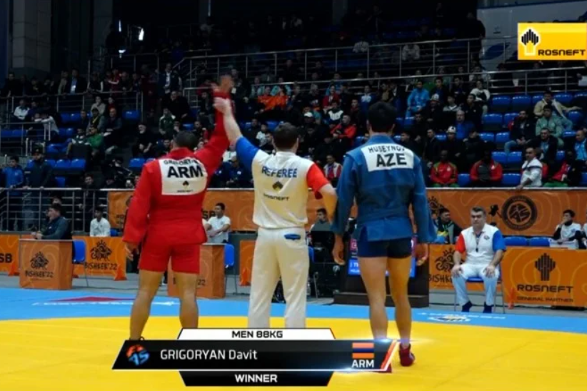 Член сборной Армении по самбо Давид Григорян вышел в финал ЧМ, одержав победу над азербайджанцем