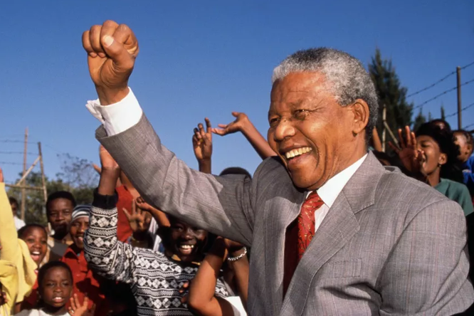 Интересно знать: почему появление фейковых воспоминаний назвали в честь африканского политика - «эффект Манделы»?