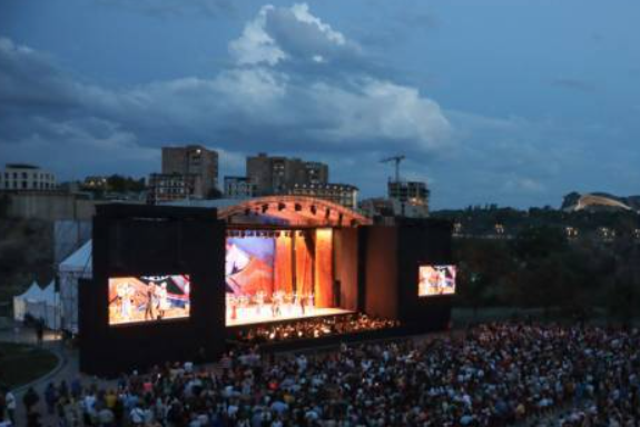 «Травиата» и «Ануш» под открытым небом: программа «Опера Гала» соберет в Ереване звезд армянской и мировой оперы