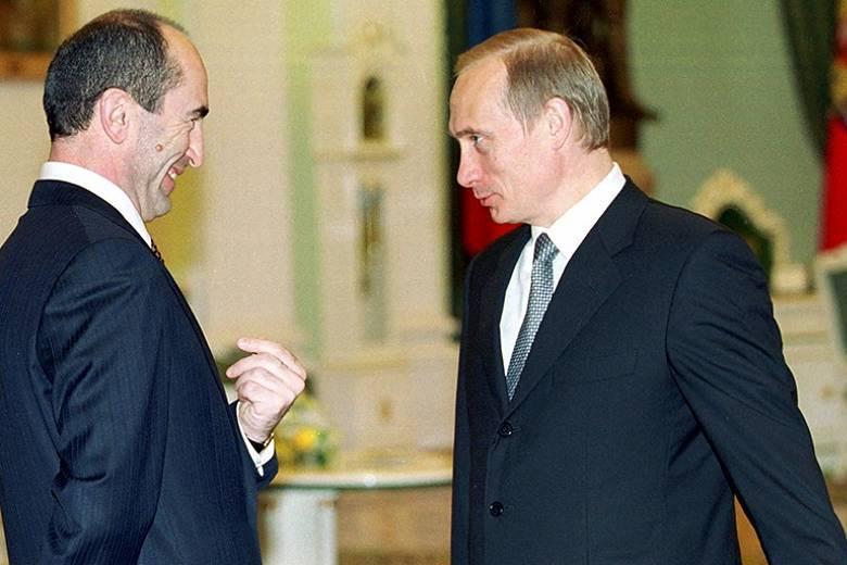 Путин поздравил Кочаряна с Новым годом