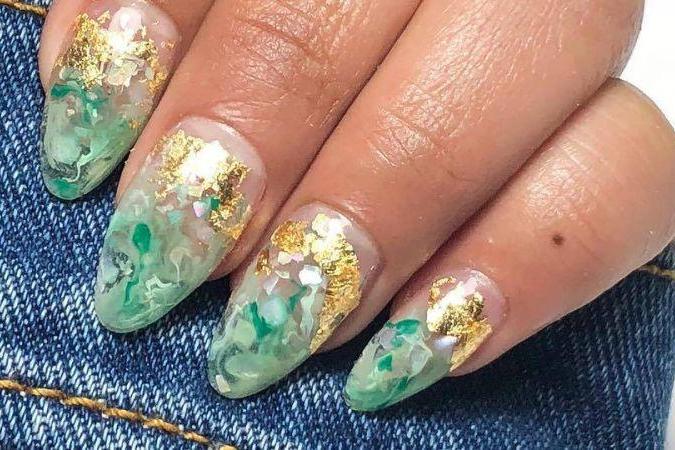 Как у Рианны: эксперты мировой индустрии nail-арта назвали главный летний тренд в маникюре