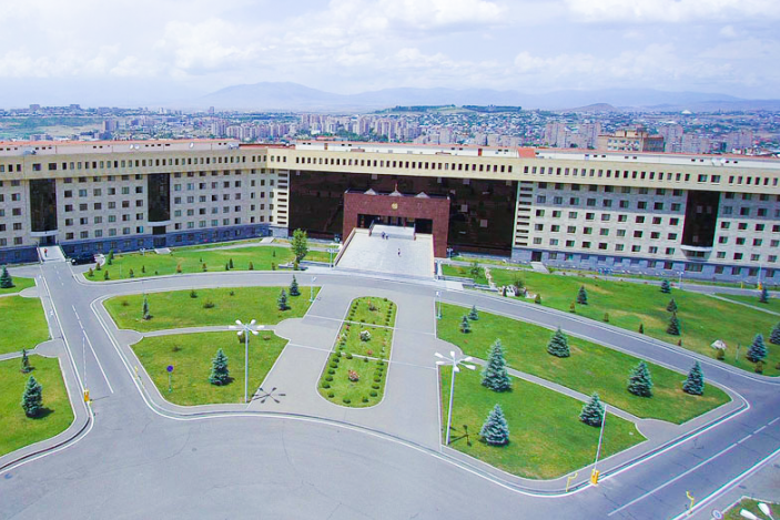 Азербайджано-турецкая делегация в Армению не прилетала: Минобороны опровергает