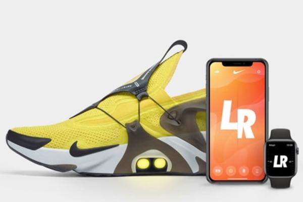 «Siri, отпусти»: компания Nike показала кроссовки Adapt Huarache, которые можно зашнуровывать при помощи iPhone