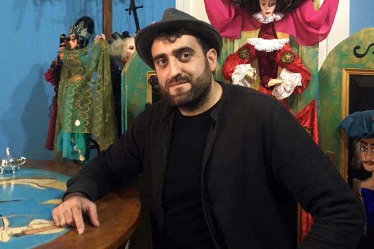 «По своим ощущениям я старый человек. Живу в XIX веке Тбилиси»: Армен Ованесян – мастер-кукольник из Грузии