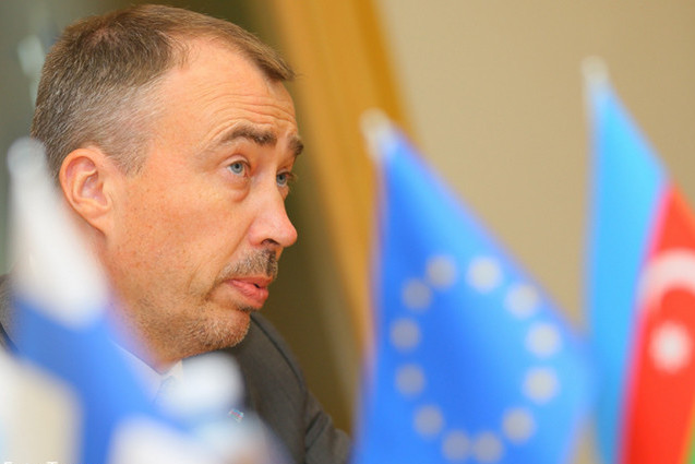 Спецпредставитель ЕC по Южному Кавказу призвал Ереван и Баку возобновить переговоры