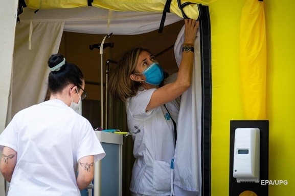 Amnesty International: в мире от коронавируса погибло более трех тысяч медиков