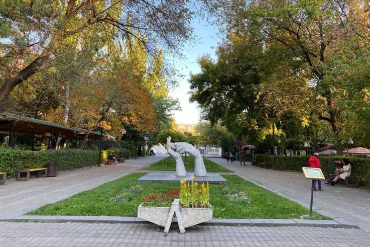 С завтрашнего дня в Армению вернутся солнце и золотая осень: Гагик Суренян 
