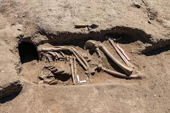 Վանում պեղումների ժամանակ հայտնաբերվել է ուրարտական ժամանակաշրջանի մարդկային կմախք
