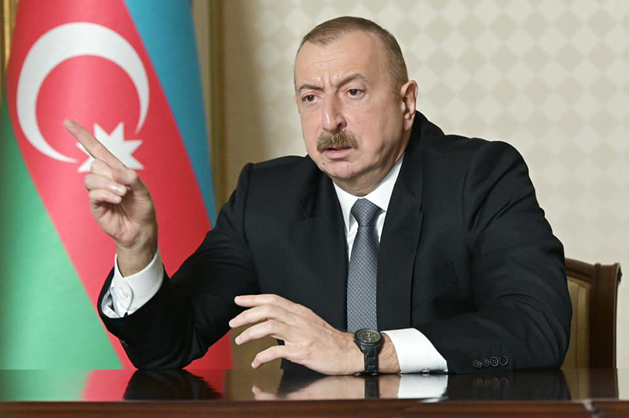 Алиев упрекнул Россию в лицемерии и продаже оружия Армении  