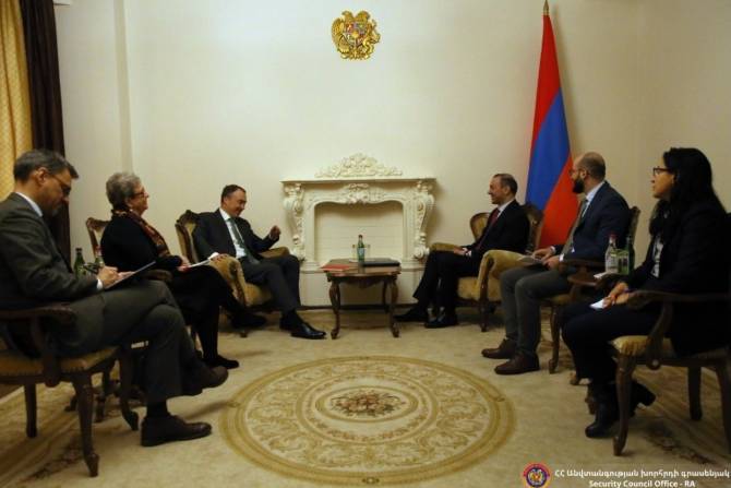 Армен Григорян и Тойво Клаар обсудили армяно-азербайджанский переговорный процесс