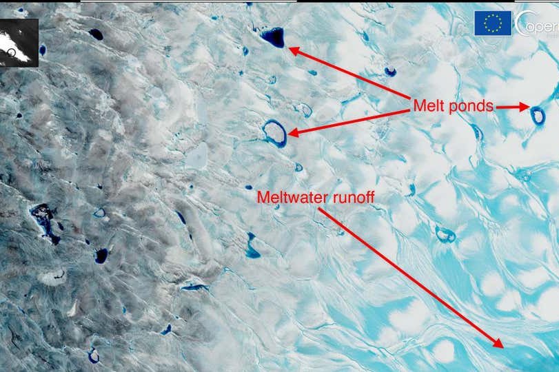 Таяние льда в Гренландии показали из космоса
