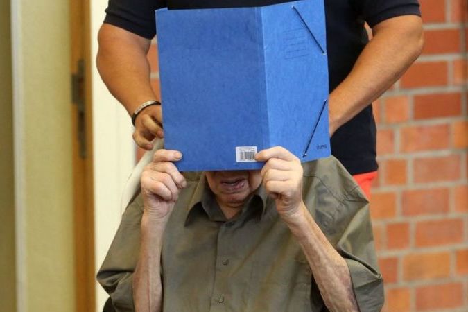 Без срока давности: 101-летнего бывшего охранника нацистского концлагеря Заксенхаузен немецкий суд приговорил к пяти годам тюрьмы 