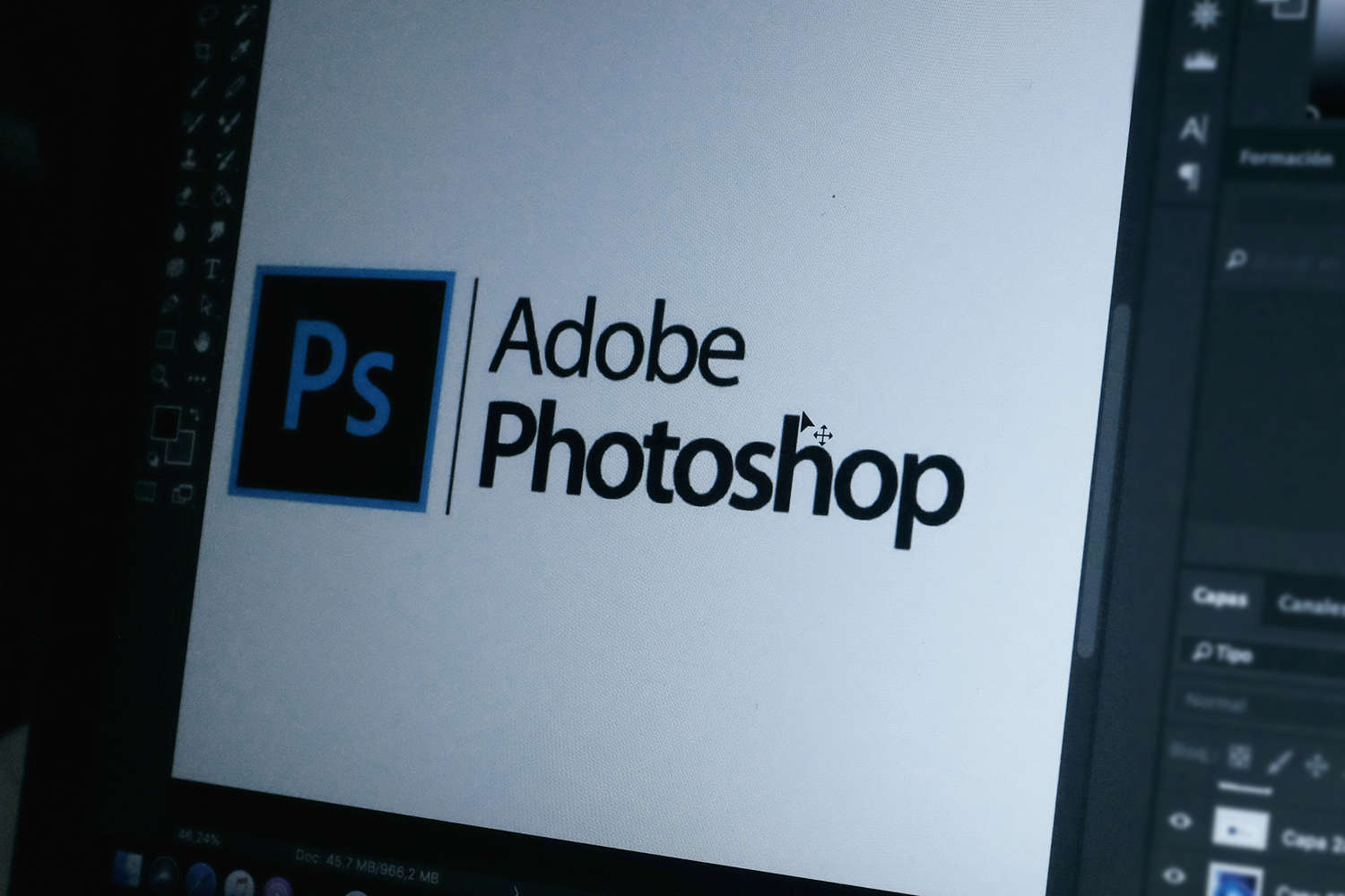 The Verge: Adobe начала тестировать бесплатное использование веб-версии Photoshop