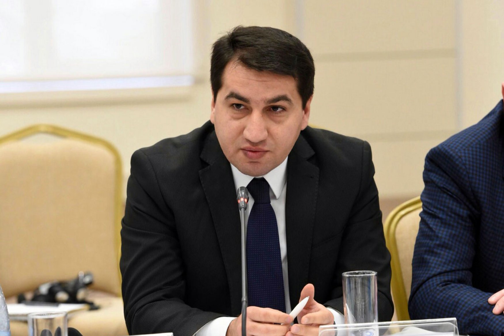Азербайджан пока не поддерживает идею размещения российских наблюдателей