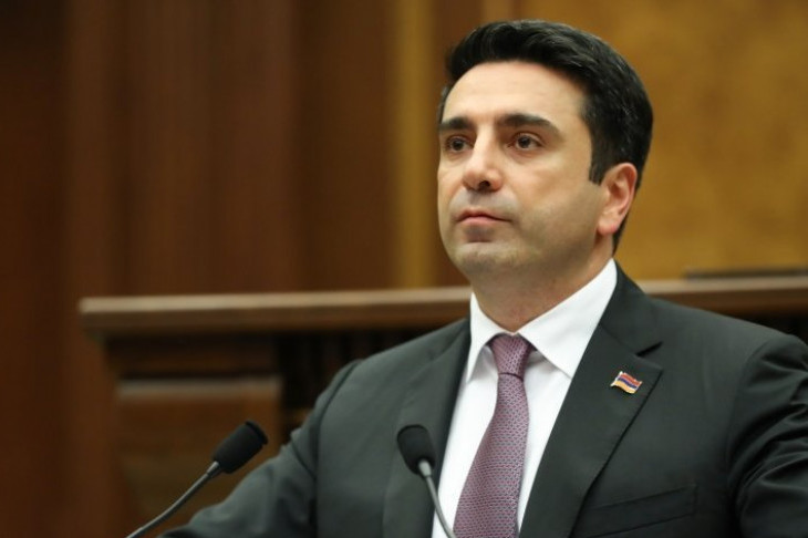 В Армении есть жертвы среди гражданского населения, есть существенные потери военной техники. Ален Симонян