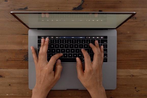 «Ножницы» вместо «бабочки»: Apple создает революционную клавиатуру для Macbook