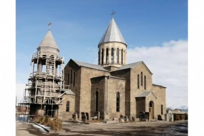 Достраивается колокольня церкви Сурб Аствацацин Вардениса