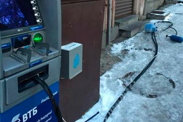 Взломщиком банкомата банка ВТБ в Ереване оказался работник уголовно-исполнительного учреждения