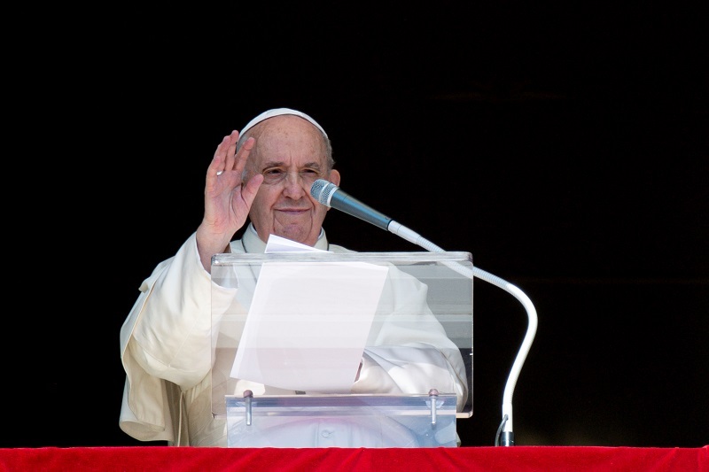 Папа Франциск впервые назначил женщину на руководящий пост в Ватикане