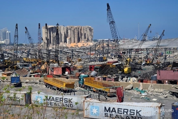 В порту Бейрута обнаружили около 80 контейнеров с химикатами, название которых пока не раскрывается 