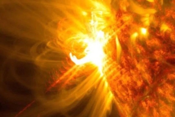 Космический аппарат NASA сделал уникальные снимки самой сильной вспышки на Солнце класса Х