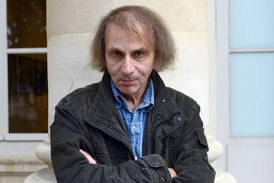 Писатель Мишель Уэльбек удостоен высшей награды Франции – ордена Почетного легиона