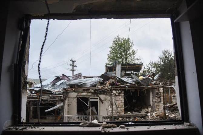 Азербайджан неоднократно применял запрещенные кассетные боеприпасы в жилых районах Нагорного Карабаха: Human Rights Watch