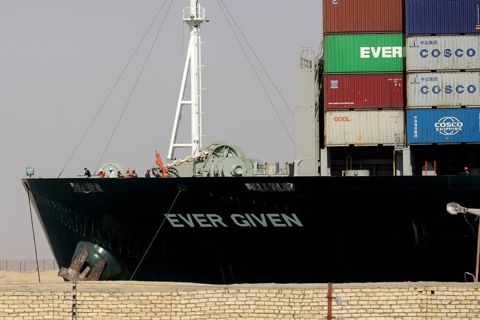 Спустя три месяца после инцидента в Суэцком канале контейнеровоз Ever Given наконец-то вышел из Египта