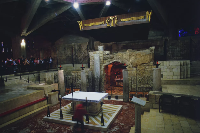 Храм Рождества Христова в Вифлееме впервые c 5 марта открыл свои двери