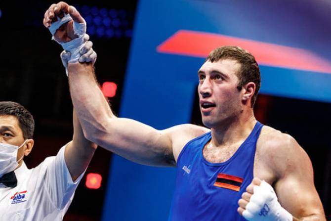 Давид Чалоян вышел в финал Чемпионата мира по боксу, одержав победу над представителем Азербайджана 