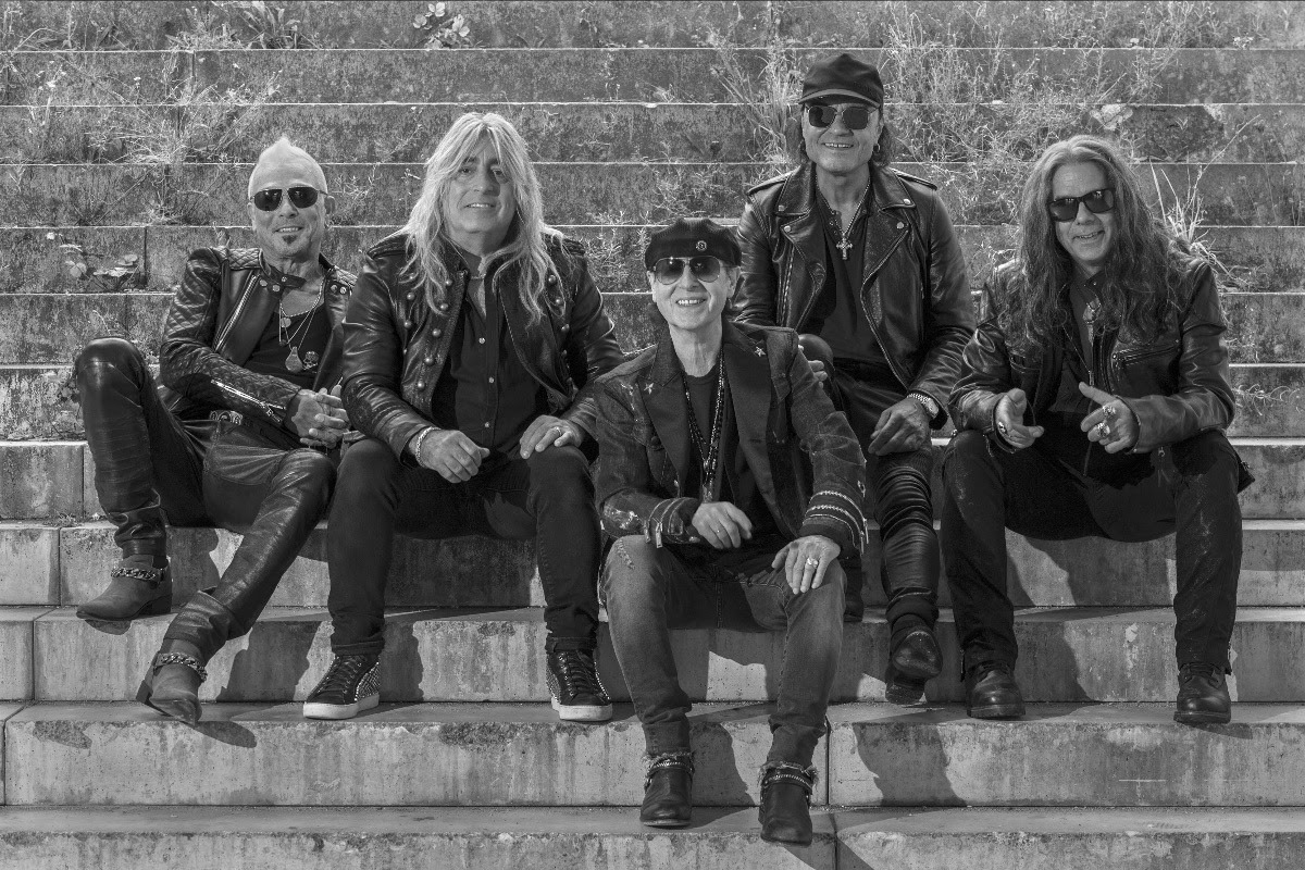 Легендарная рок-группа Scorpions представила новый клип на песню Peacemaker из грядущего альбома