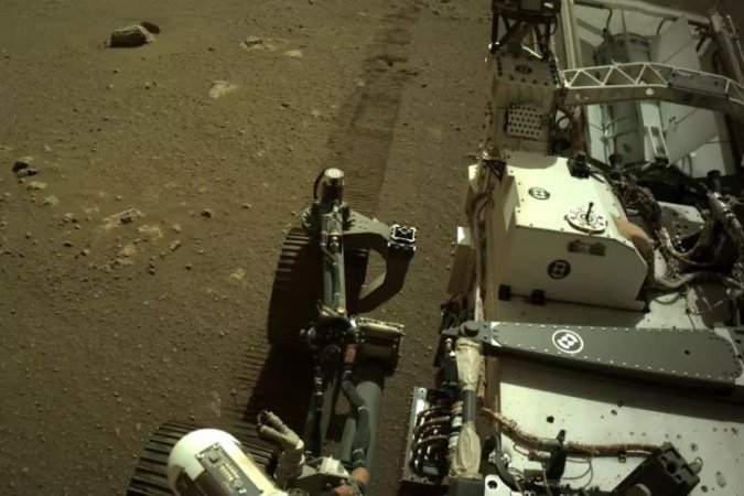 Удары и грохот: марсоход Perseverance впервые записал звуки езды по поверхности Красной планеты