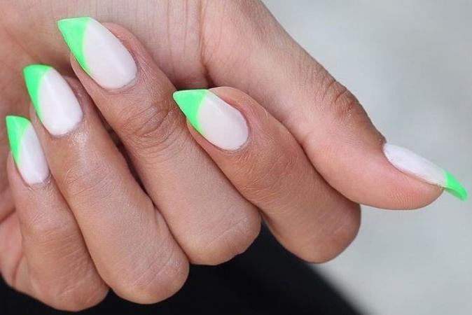 Crazy-тренд: ногти в форме губной помады взорвали Instagram