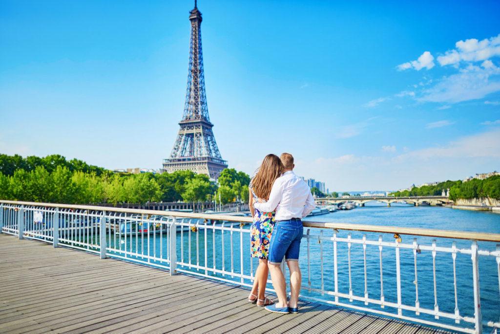 Париж уступил «пальму первенства» среди самых романтичных городов мира 