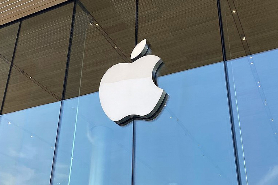 Apple выпустила обновления для iOS, закрывающие уязвимость, дававшую доступ к истории браузера Safari