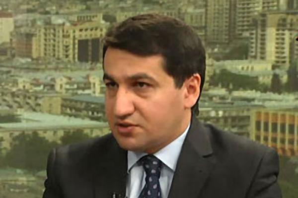 Помощник Алиева заявил, что Армения мешает переговорам по Карабаху