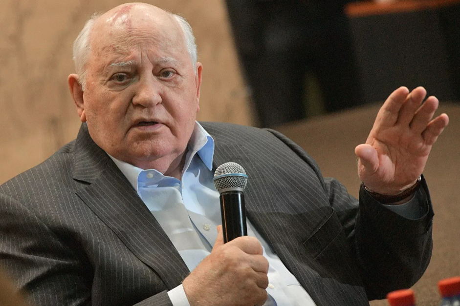 Горбачев рассказал, каким должно быть решение конфликта в Карабахе
