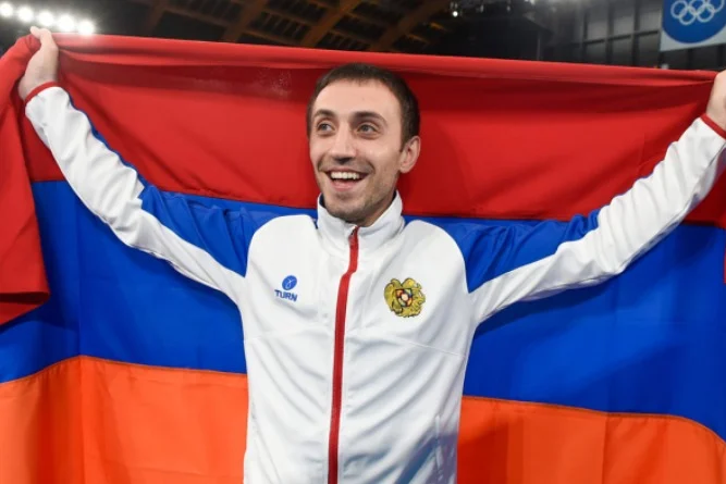 Победитель чемпионата мира по спортивной гимнастике 2022 года Артур Давтян награжден медалью «За заслуги перед Отечеством» I степени