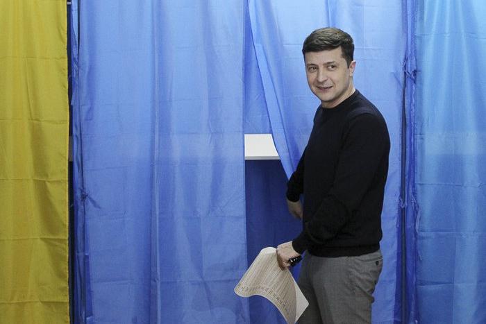 Շոումեն Զելենսկին առաջատարն է Ուկրաինայի նախագահի ընտրություններում 