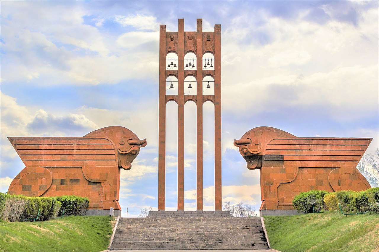 История архитектурного шедевра: в мемориальном комплексе «Сардарапат» увековечен воинский дух и неукротимая воля к победе, проявленные армянским народом  