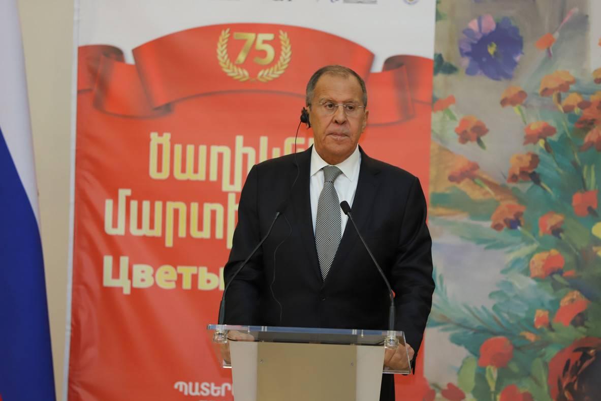 Россия и Армения намерены противостоять попыткам фальсификации истории – Лавров