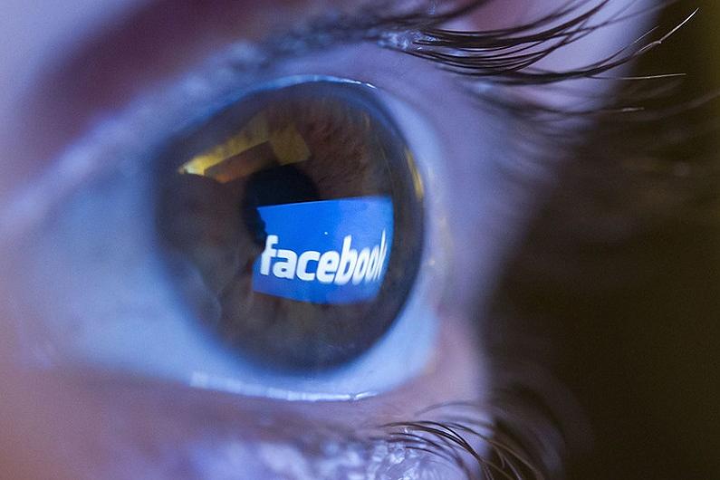 Facebook начала проверять фото и видео на достоверность