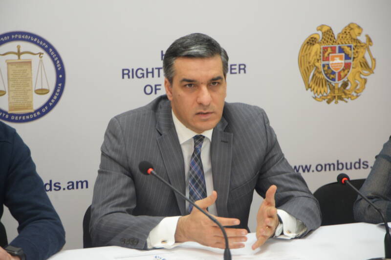 Омбудсмен Армении: Азербайджанцы имеют возможность взять под контроль дорогу к Капану