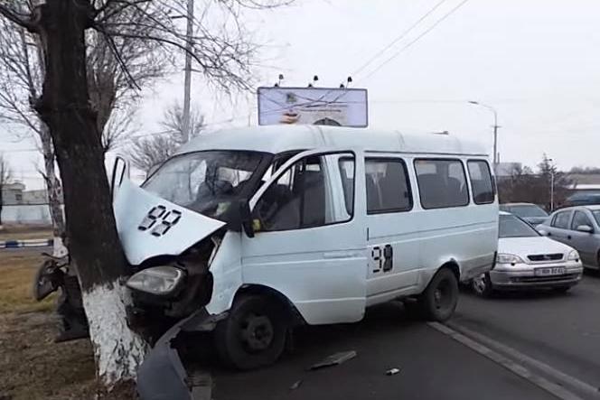 ДТП с участием маршрутки в Ереване: Водитель оказался пьян