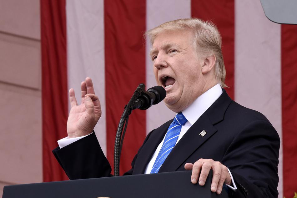 США необходим запрет на въезд граждан из «опасных» стран, заявил Трамп
