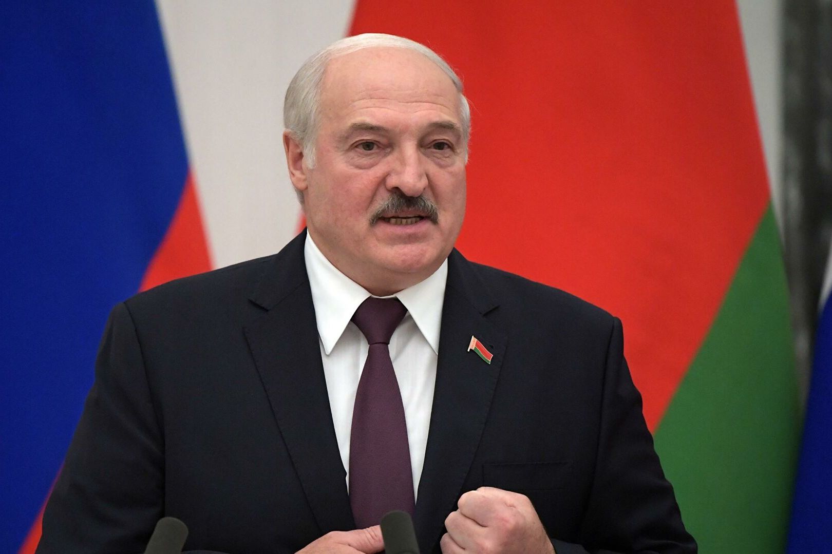 Лукашенко заявил, что его поездка в Крым станет признанием полуострова российским